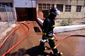 Pour la protection de l’image (UTILISATION INTERDITE SANS AUTORISATION), la photographie n’est pas légendée. Les reportages complets sont disponibles, sous conditions, auprès du photographe/auteur. Feu, santiago, chili, pompiers, volontaires, photos 