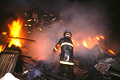 Pour la protection de l’image (UTILISATION INTERDITE SANS AUTORISATION), la photographie n’est pas légendée. Les reportages complets sont disponibles, sous conditions, auprès du photographe/auteur. Feu, santiago, chili, pompiers, volontaires, photos 