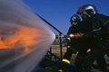 Pour la protection de l’image (UTILISATION INTERDITE SANS AUTORISATION), la photographie n’est pas légendée. Les reportages complets sont disponibles, sous conditions, auprès du photographe/auteur. Feu, santiago, chili, pompiers, volontaires, photos 