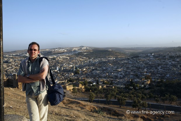 A FEZ  au Maroc en 2009 avec Stéphanie Chemla (journaliste)